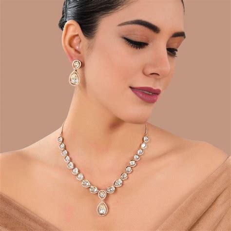 Kundan Teardrop Necklace Set Classic | Auraa Trends