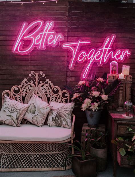 It's Electric: Couples are Going Nuts for Neon Wedding Signs | Green ...