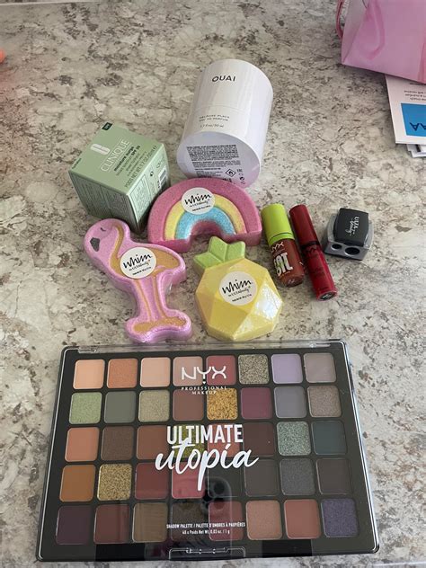 Ulta order with loads of samples : r/makeupflatlays