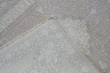 Nain Wool Viscose HandKnotted Rug - The Revival Project – The Rugs Story