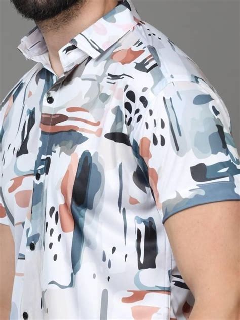 Men's Half-Sleeve Shirt with Printed Design Crafted from Lightweight R
