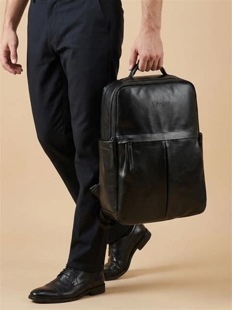 Timeless Voyager Laptop Backpack – Black | VISMIINTREND