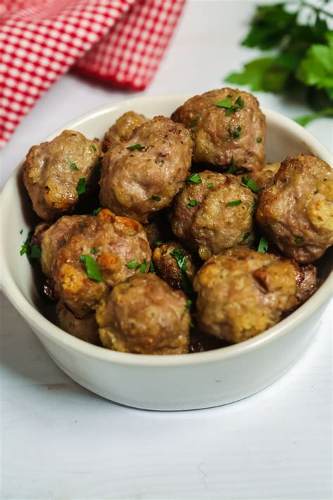 https://www.itisakeeper.com/wp-content/uploads/2021/12/Oven-Baked-Meatballs-HERO-1.jpg