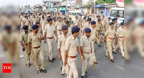 Senior cops inspect Mahanagar forensic lab | Lucknow News - Times of India