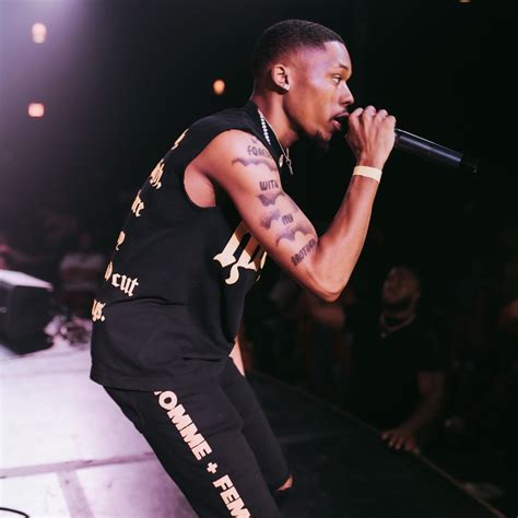 Download a video of @mari_aminah