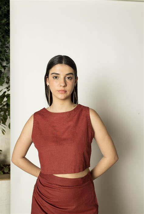 Buy Anushé Pirani Sustainable Handwoven Clothing - Ciceroni