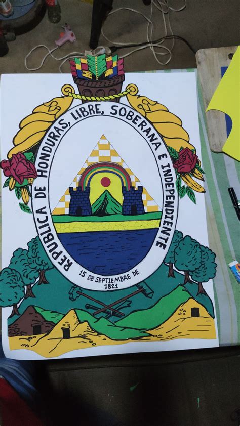 manualidad del escudo de honduras | Escudo, Plantillas para apliques ...