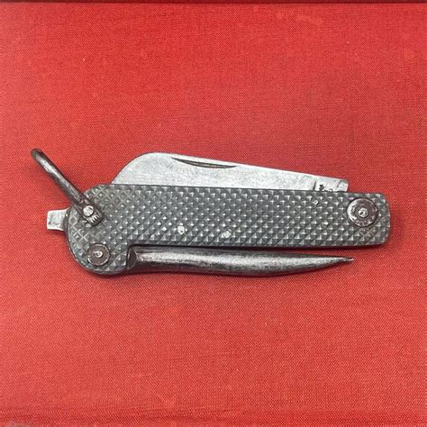 Royal Navy clasp knife, Admiralty Pattern 301 in Knives