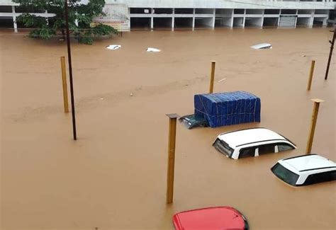 Flood in Maharashtra, entire Chiplun city submerged in flood, several ...