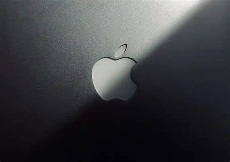 The Minimalism Mantra: Creating maximum impact in advertising