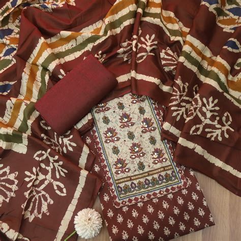 Albeeli Plum Burgundy Kantha Work Patch Neck Work Floral Printed Cotto ...