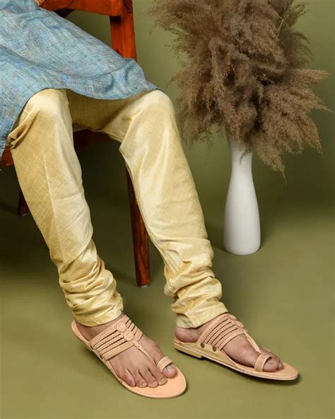 Stephorn Ethnic Leather Handcrafted Kolhapuri Chappal Price in India ...