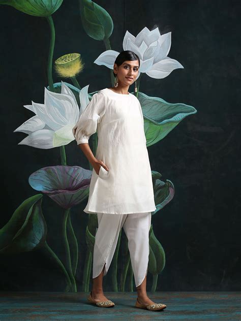 Chandheri flared kurti with overlapping gathered sleeves