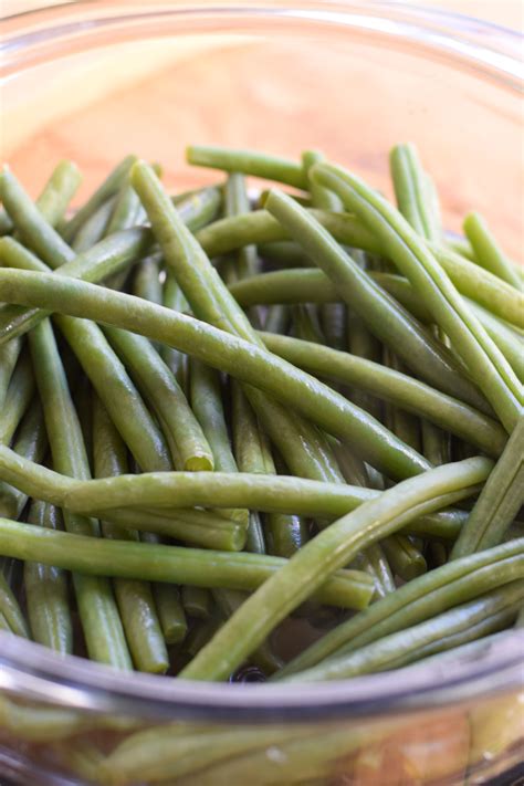 Garlic Sauteed Green Beans - Julia's Cuisine