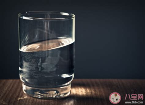 长期喝饮料不喝水的危害有多大 饮料能代替水吗 _八宝网