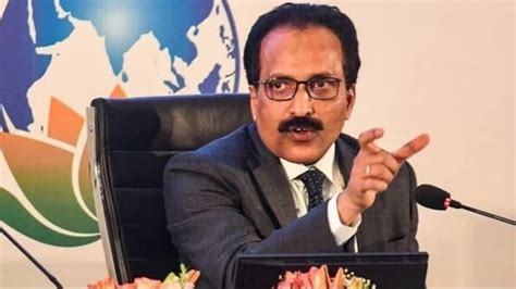 ISRO prefers woman fighter test pilots for its Gaganyaan mission: S ...