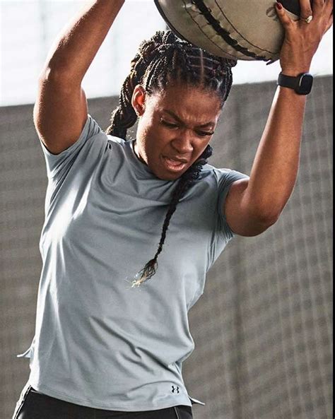 Under Armour Women: Buy Gym and Sports Wear Online