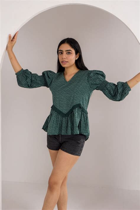 Emerald Green Cotton Top – Rich Color & Ultimate Comfort