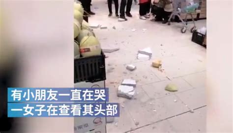 【上海】外卖小哥催餐与店家发生冲突 被多人勒脖围殴放倒