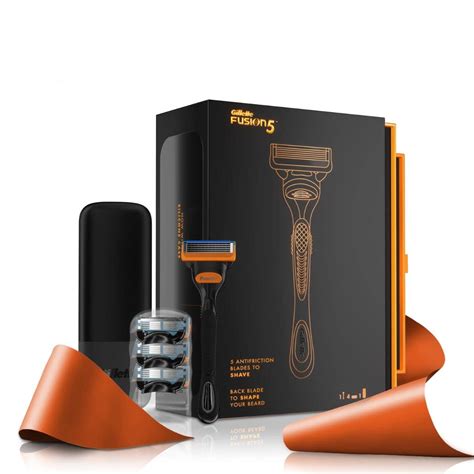 Buy Gillette Fusion Premium Gift Set for Men | 1 Manual Handle, 4 ...