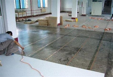 防静电PVC地板施工规范_地面