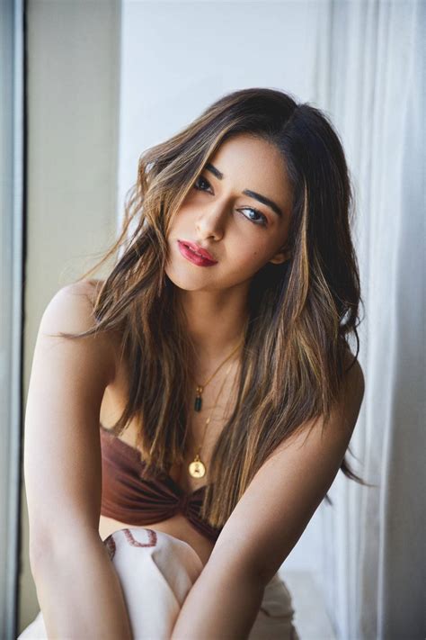 [100+] Ananya Pandey Wallpapers | Wallpapers.com