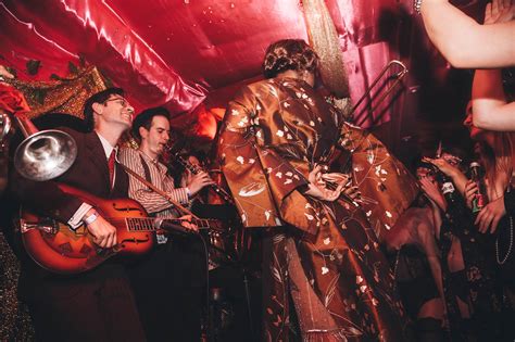 Goodnight Circus Tricks 的图像结果