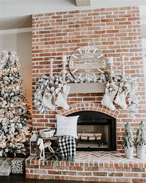 Christmas Brick Fireplace – Mriya.net