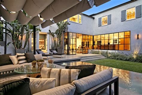 Justin Bieber lands an old-school spot in Beverly Hills for $8.5 ...