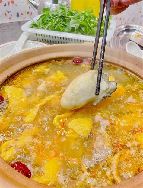 Hainan's oyster and chicken hot pot warms foodies in winter - CGTN
