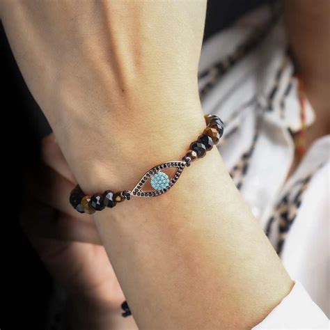 Women's Strength & Stability Bracelet and Necklace in India ...