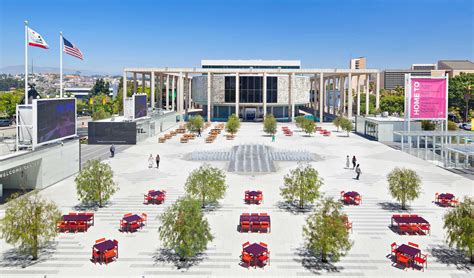 Jerry Moss Plaza at The Music Center - RIOS