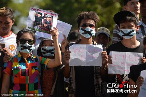 两缅甸劳工涉嫌杀害英国游客被判死刑 缅民众抗议(高清组图)-国际在线