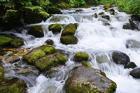 山中流水的小溪高清图片下载-正版图片300378213-摄图网