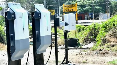 Chennai EV-Charge Stations: தெற்கு ரயில்வே இ-சார்ஜிங் வசதி... சென்னை ...