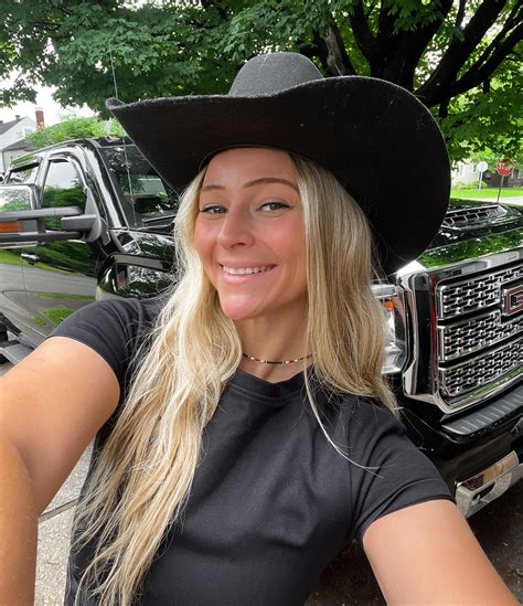 Britney friesen (@britney.wellness) • Instagram photos and videos