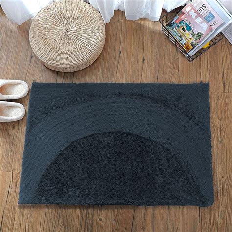 Transform Your Bathroom for the Festive Season: Creative Bath Mat Ideas