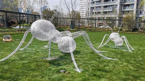 不锈钢蚂蚁雕塑城市广场标志性艺术雕塑园林景观抽象动物摆件制作-阿里巴巴