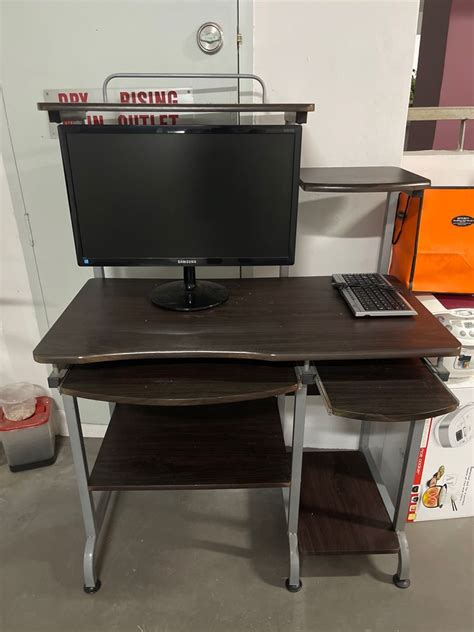 Very Small Computer Table 的图像结果