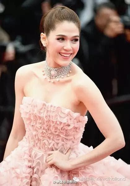 泰国人气最高女星，40岁却只有20岁的样子，看不出年龄的痕迹！_Aump