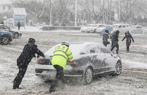 内蒙古呼伦贝尔遭遇大暴雪 最大积雪深度达24厘米-天气图集-中国天气网