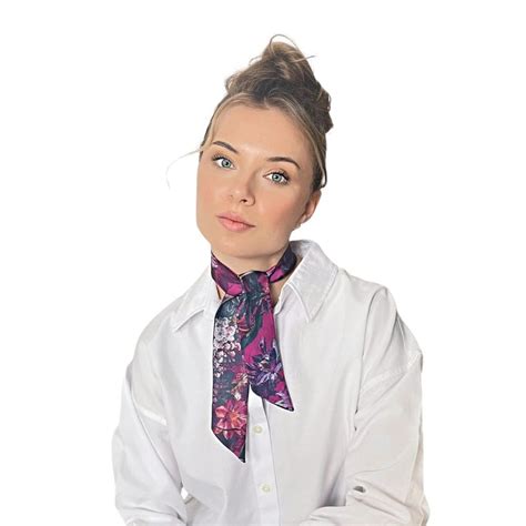 Elegant and Luxurious Scarves for every occasion! – WARAQ INDIA