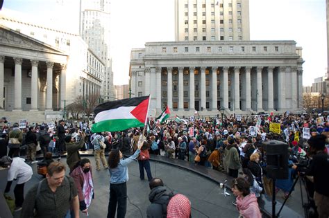 File:Mahmoud Khalil NYC detention protest 092.jpg - Wikipedia