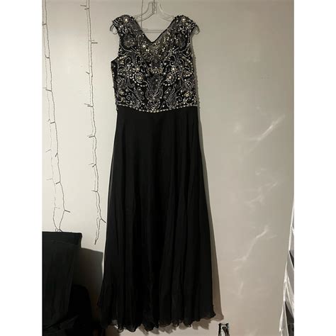 Stunning Sherri Hill prom dress. Plenty of room for... - Depop