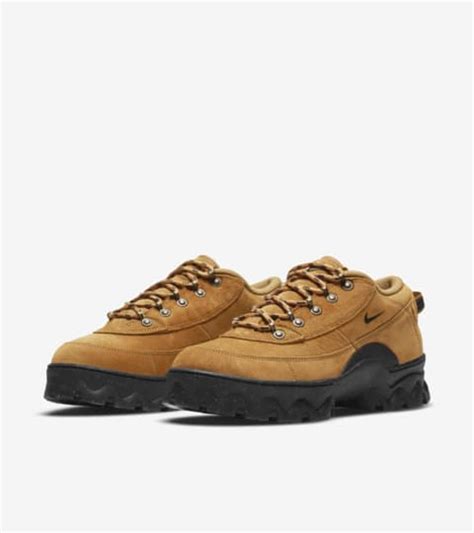 Women's Lahar Low 'Wheat' Release Date . Nike SNKRS
