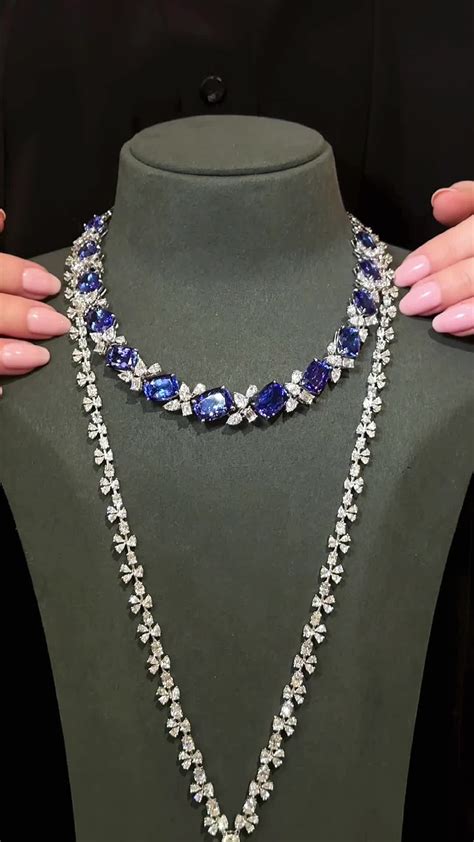 Pin by Mukesh Bhojak on Precious in 2025 | Gold jewelry stores, Fancy ...