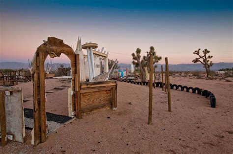 Noah purifoy outdoor desert art museum – Artofit