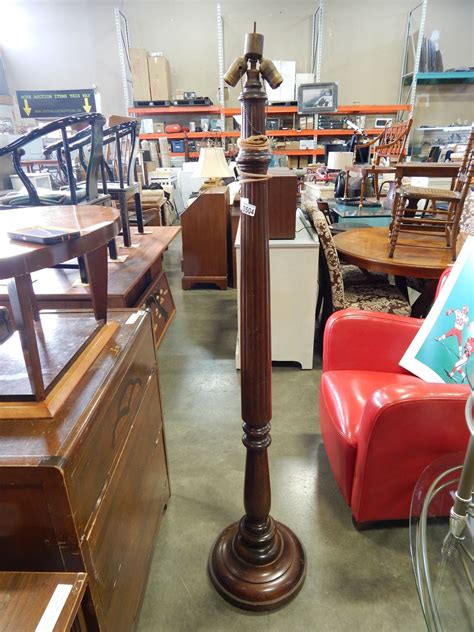 ANTIQUE WOODEN FLOOR LAMP MAHOGANY