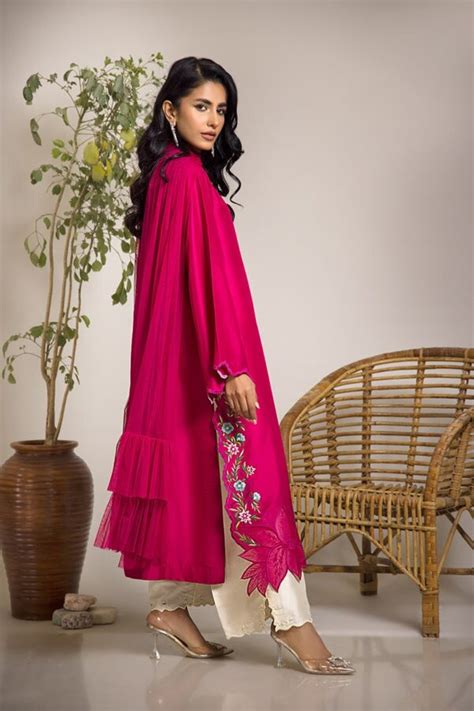 Gulabi Grace – Sarah Couture