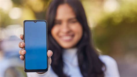 Mexico Empowers Migrants with Emergency Alert App for Detention Cases ...